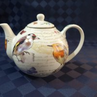 Изящен порцеланов чайник- Bone China, снимка 1 - Сервизи - 42865137