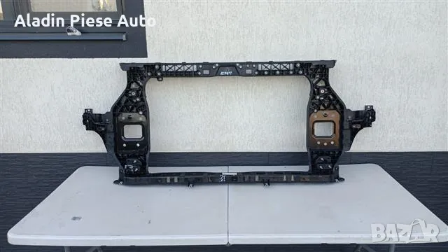 Теглич Преден панел Kia Sportage 5 година 2022 2023 2024 код 64101-R2000, 64101R2000 , снимка 1