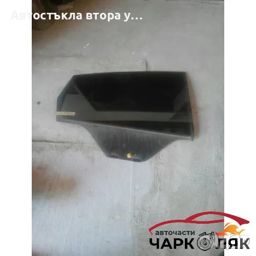 Стъкло задно дясно Форд Фиеста 4вр., снимка 1