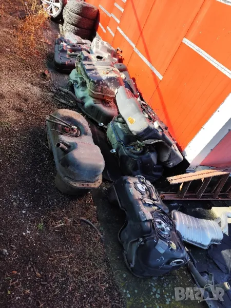 Резервоари, снимка 1