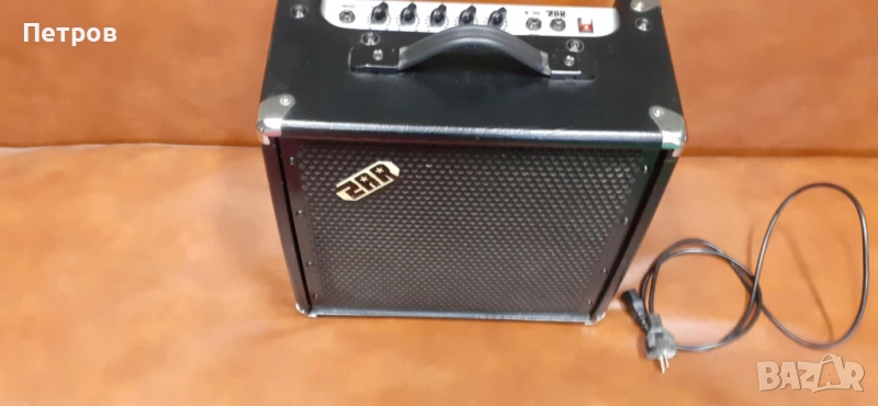 Китарно комбо ZAR B40, снимка 1