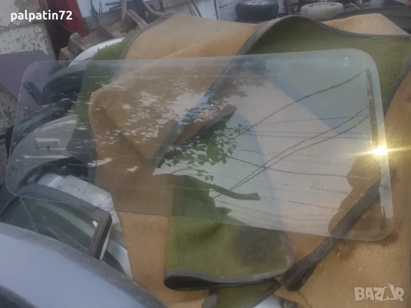 Стъкла от стар модел Фолксваген, снимка 1