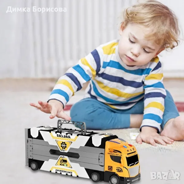 Трансформиращ се голям детски камион с рампа и колички, снимка 1