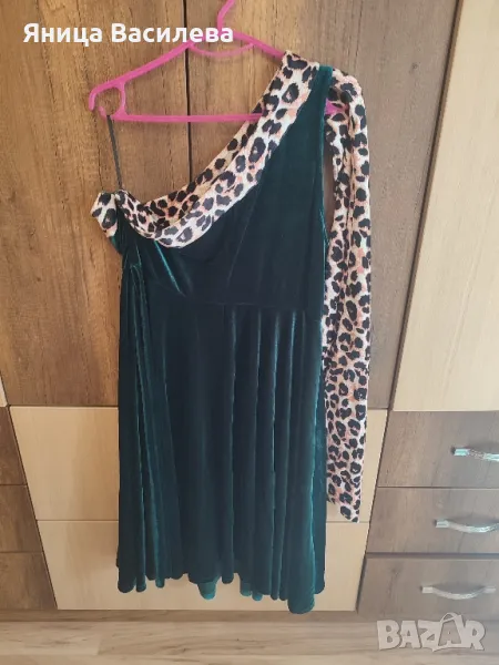 Рокля от кадифе със зелен акцент ХХЛ/XXL, снимка 1