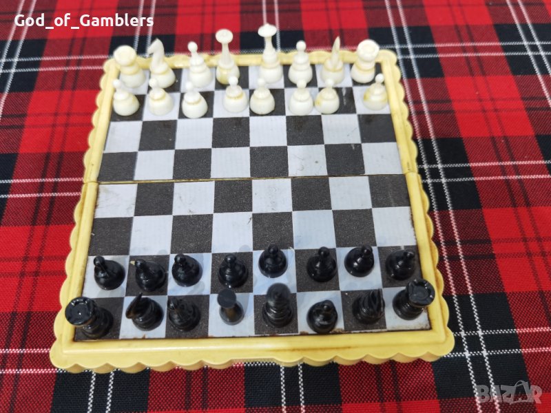 Стар магнитен шах от времето на СОЦ-а , снимка 1