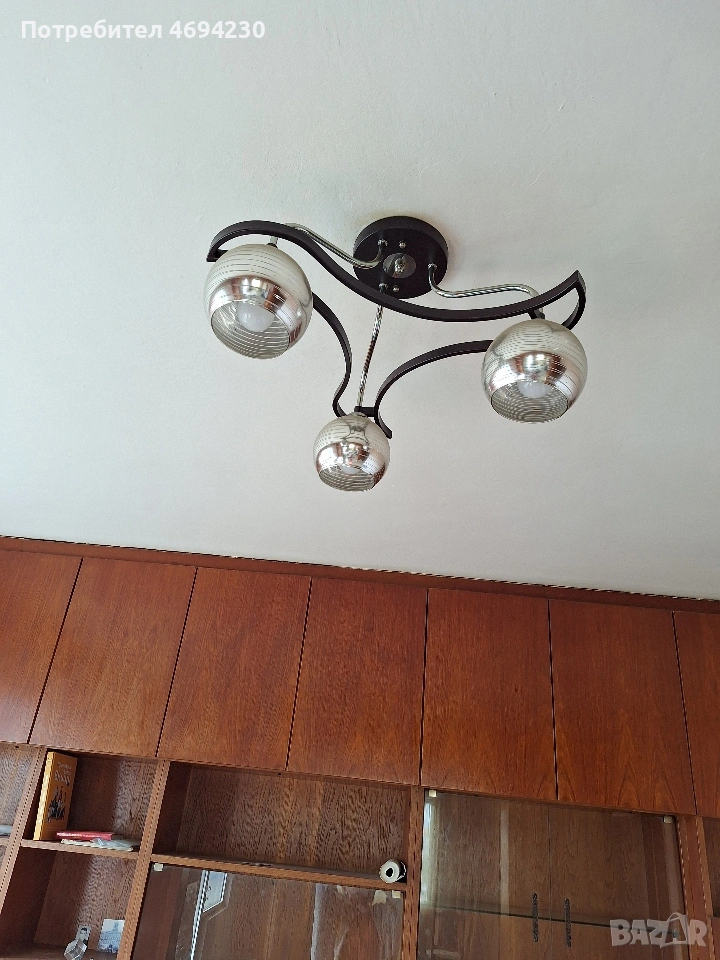 Полилей с Лед Крушки , Подходящ за Хол или Дневна .Напълно Запазен .Сив на Цвят ., снимка 1