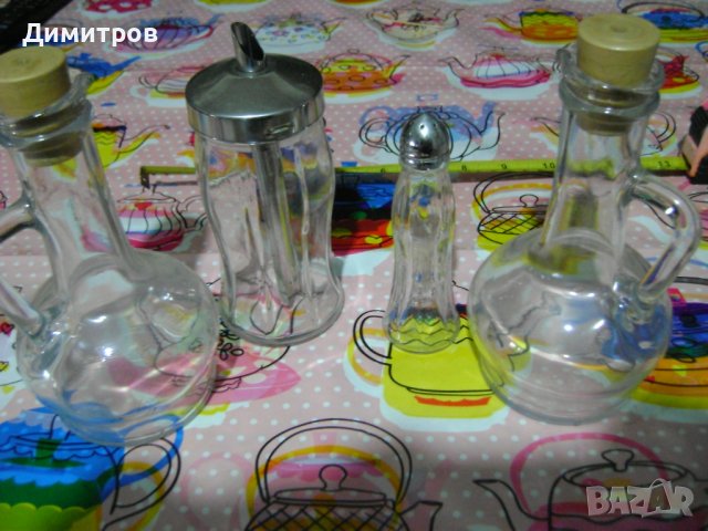 Старинен стъклен комплект за подправки