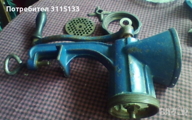 Ръчна машина за мелене на месо 