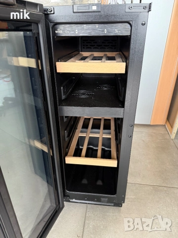 Малка витрина за вино 2 температурни нива с компресор, снимка 5 - Хладилници - 48538713