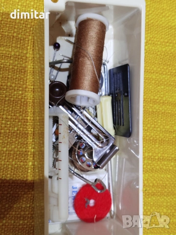 Метална шевна машина NECCHI 559, снимка 6 - Шевни машини - 54262718