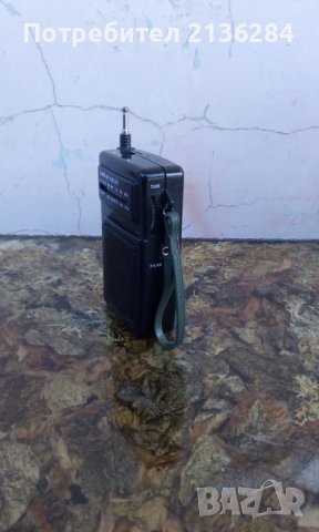 Радиоприемник , снимка 2 - Антикварни и старинни предмети - 37312787