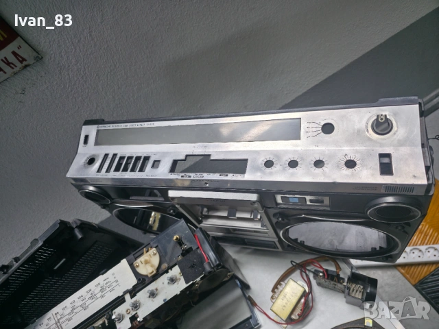 Радиокасетофон Hitachi trk 8180e на части! , снимка 13 - Радиокасетофони, транзистори - 53094545
