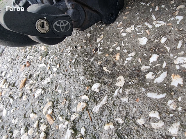 Оригинален теглич Тойота Аурис, снимка 4 - Аксесоари и консумативи - 54009839