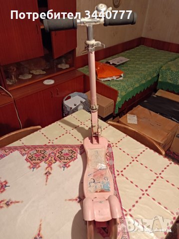 Детска тротинетка - розова сгъваема метална със спирачка и звънче, снимка 5 - Ролери, кънки - 38903667