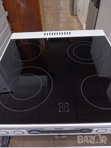 Свободно стояща печка с керамичен плот Gram с PIROLISE с две години гаранция!, снимка 4 - Печки, фурни - 53039771