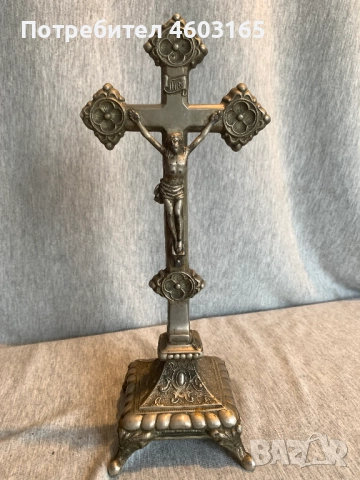 стар настолен кръст