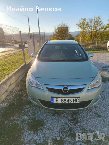 Опел Астра J 1.7 cdti , снимка 7 - Автомобили и джипове - 52309054