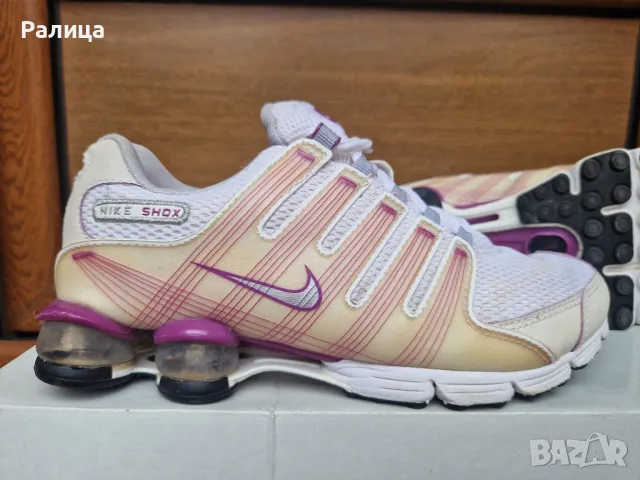 Дамски маратонки Nike Shox, снимка 2 - Маратонки - 48317448