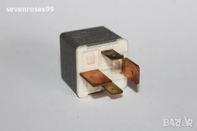 Реле VW Audi 18   191937503, снимка 2 - Части - 48835759