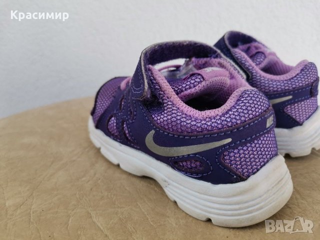 Детски маратонки Nike Revolution 2, снимка 2 - Детски маратонки - 30160918