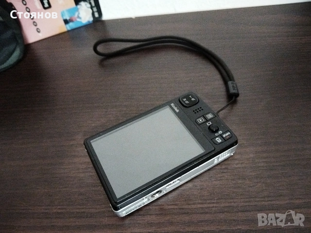 Камери Kodak EasyShare V570 Dual Lens,Kodak EasyShare M1033,Polaroid t730, снимка 10 - Фотоапарати - 27204674