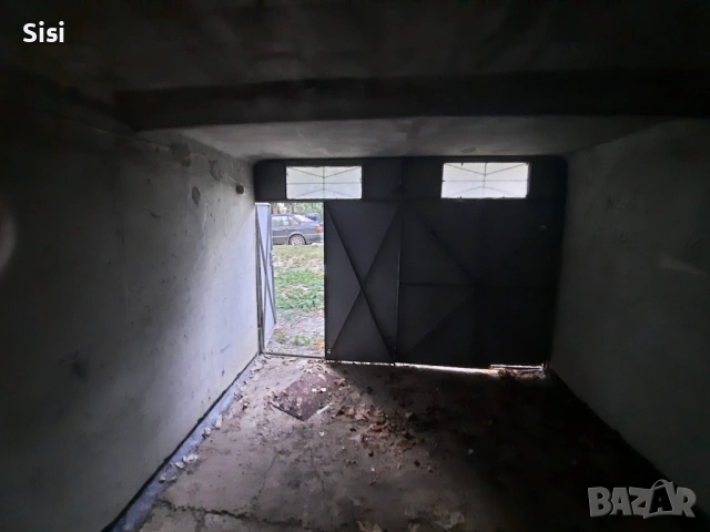 Гаражна клетка 