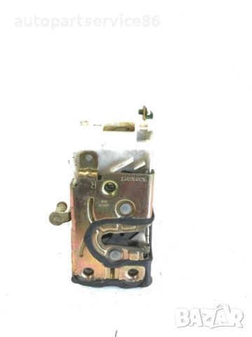 Механизъм за заключване на задна дясна врата за Toyota Avensis (2001) 48639