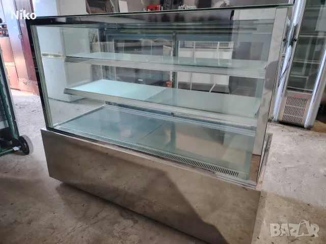 Хладилна витрина 
