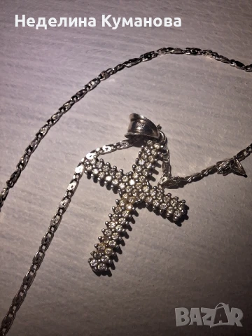 Сребърен кръст със синджирче