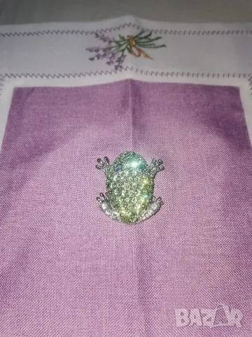 голяма брошка и колие 2 в 1, снимка 2 - Колиета, медальони, синджири - 48585690