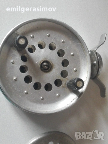 Стар щик и две риболовни макари.., снимка 8 - Антикварни и старинни предмети - 53938949