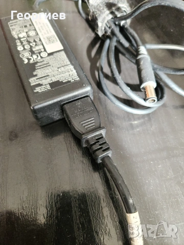 Продавам зарядно DELL