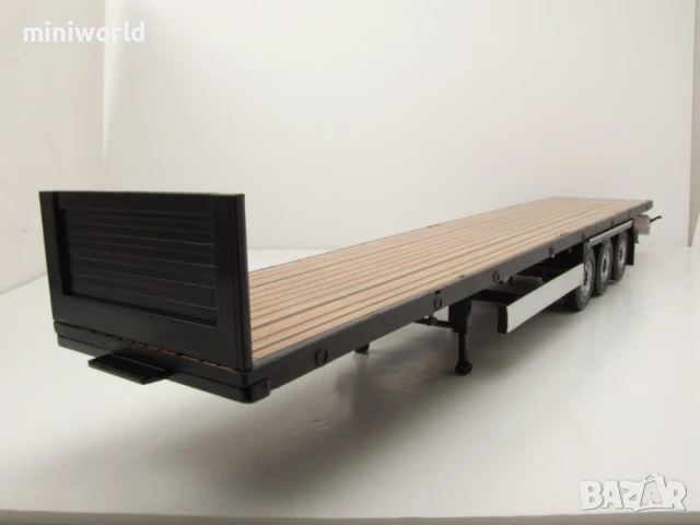 Transport trailer Полу-ремарке платформа - мащаб 1:24 на Solido моделът е нов в кутия, снимка 1