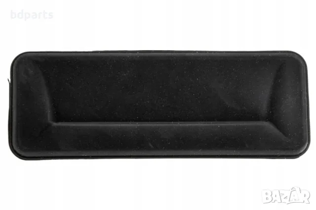 Бутон за отваряне на багажник, Skoda, Octavia 2 MK2, Черен, снимка 3 - Части - 56142032