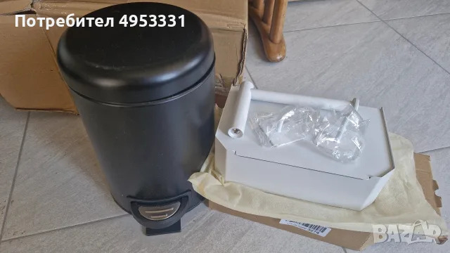 Нов комплект за баня – Немско кошче WENKO (3L) и бял държач с кутия