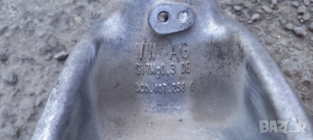 Преден десен шенкел за VW Passat B6, снимка 4 - Части - 51871613