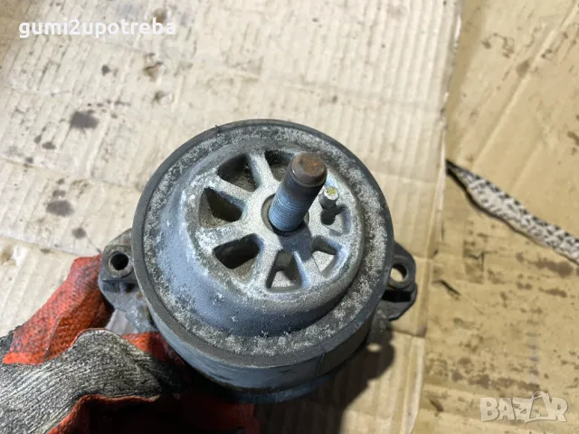 Тампон Двигател Десен 948.375.050.01 Porsche Cayenne 957 4,8 V8, снимка 6 - Части - 49864691