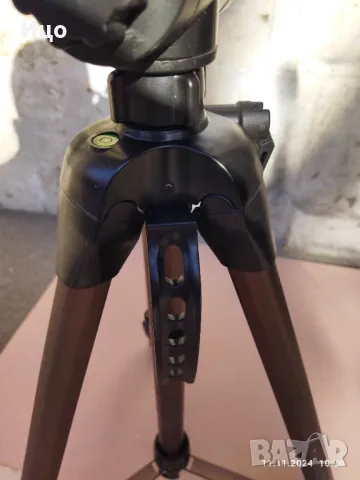 Hama тройно сгъваем алуминиев статив тринога., снимка 5 - Чанти, стативи, аксесоари - 47931485