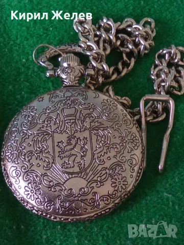 ВИНТИДЖ КВАРЦОВ ДЖОБЕН ЧАСОВНИК БУДАПЕЩА РАБОТЕЩ с ГЕРБ и ОРНАМЕНТИРАН КАПАК и ВЕРИЖКА КЮСТЕК 22058, снимка 15 - Джобни - 32904329