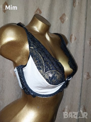 hunkemoller 80 F Черен дантелен сутиен , снимка 3 - Бельо - 42029022