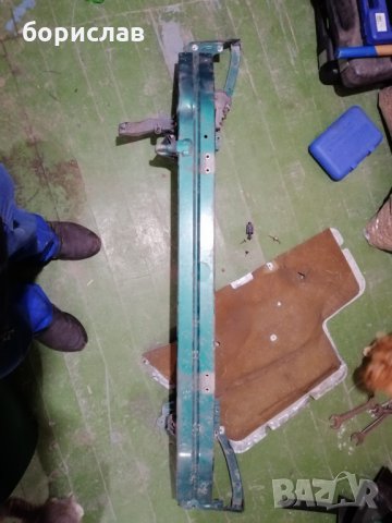 Предна греда зад бронята за Мерцедес А класа 