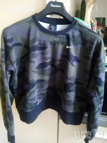 Nike дамски суичър 