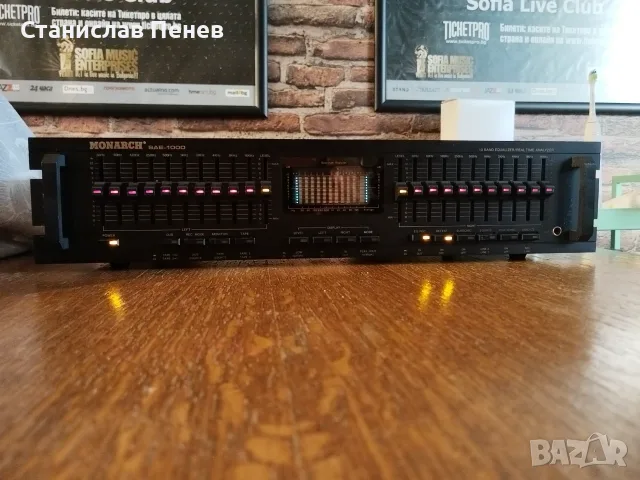 Monarch SAE-1000 2x10 Band Graphic Equalizer 