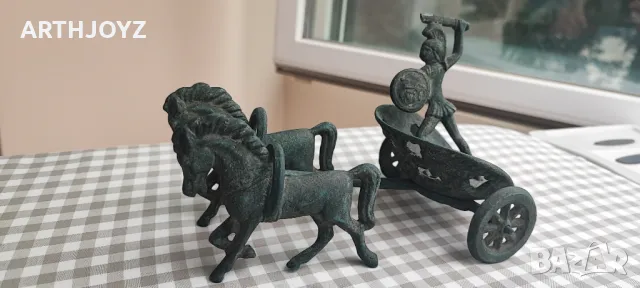 МЕТАЛНА СТАТУЕТКА РИМСКА КОЛЕСНИЦА