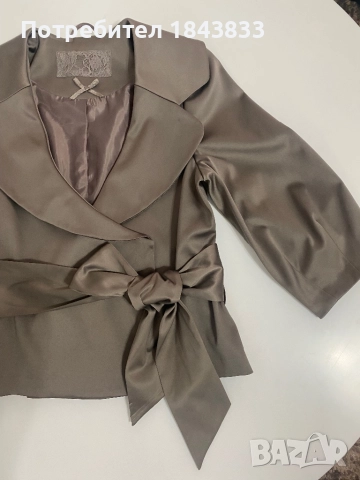 Дамско сако, снимка 2 - Сака - 51625912