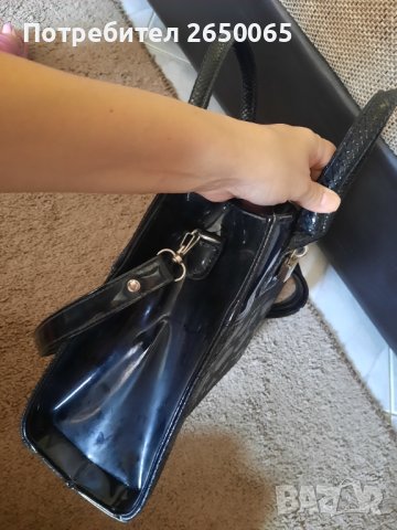 Дамска чанта ест.лак с ест.кожа в черно!, снимка 5 - Чанти - 42023934