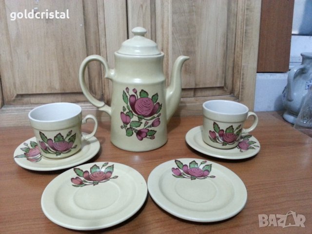 Стар български порцелан чайник и чаши за кафе , снимка 1 - Антикварни и старинни предмети - 38650743
