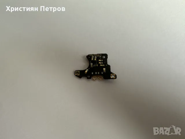 Долна платка с микрофон + антена за Huawei P20 Pro, снимка 2 - Резервни части за телефони - 47584577