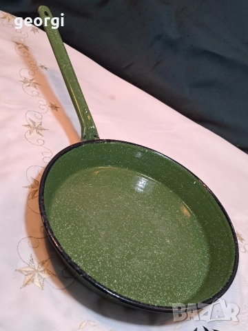 ретро емайлиран тиган 11/6, снимка 2 - Съдове за готвене - 51887390