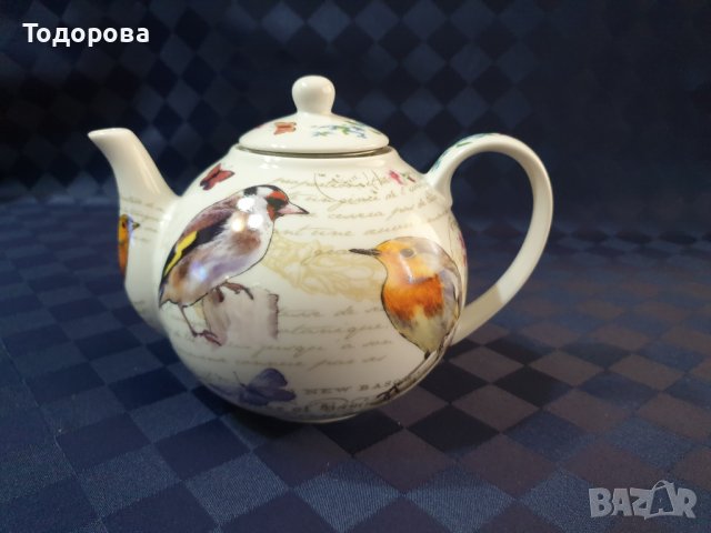 Изящен порцеланов чайник- Bone China, снимка 1 - Сервизи - 42865137